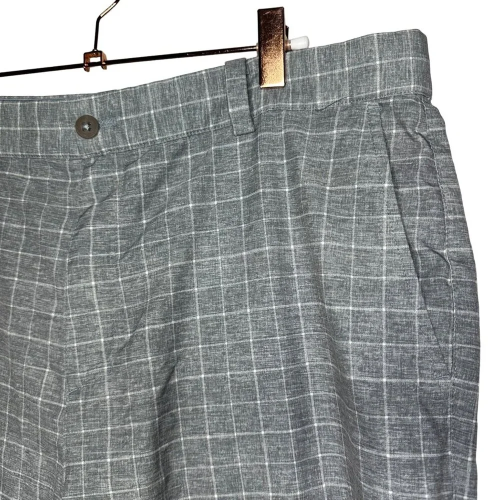 Nike Golf Shorts Size 34 Flat Front Gray Check Tour Performance Stretch Dri-Fit